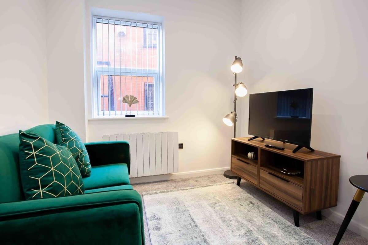 Modern & Stylish 1 Bedroom Apartment In Bolton Eksteriør billede